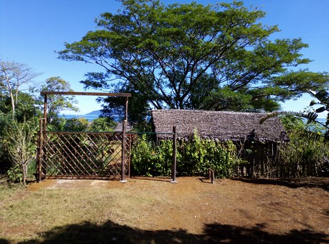 Entrée par la route