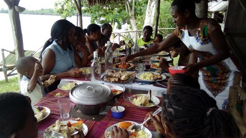 Visiteurs Jajako et ses proches